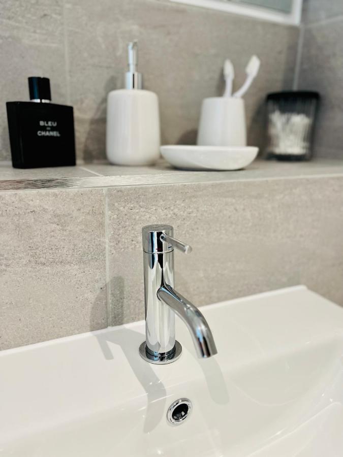 Fabulous One Bedroom Apartment Near Old Trafford Stadium Manchester Exteriör bild